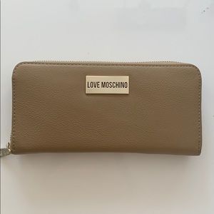 MOSCHINO ZIPPY WALLET